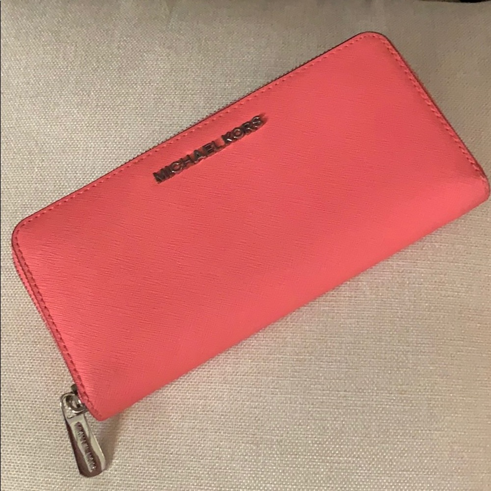 Michael Kors Wallet Salmon color